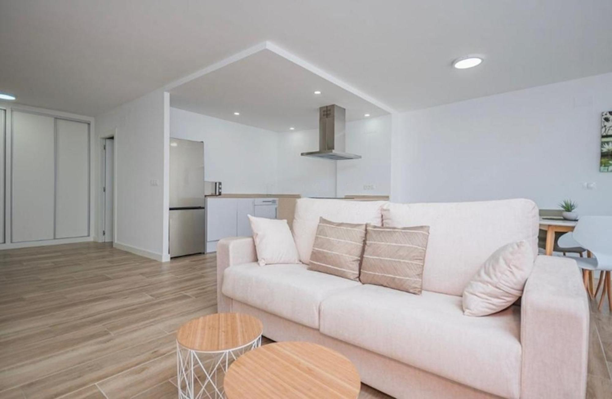 Vive La Vila Cozy Apartment By The Beach 빌라조요사 외부 사진