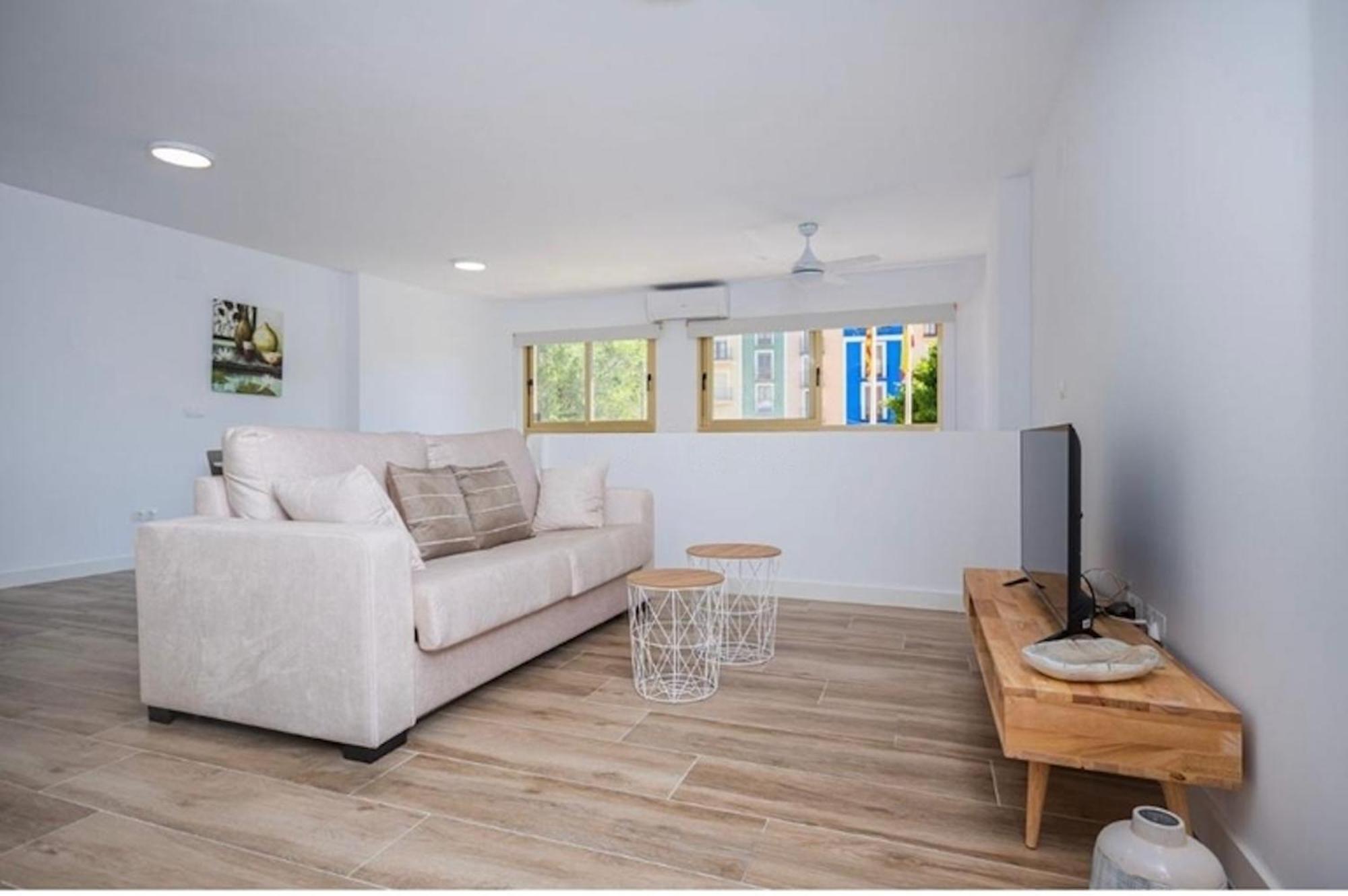 Vive La Vila Cozy Apartment By The Beach 빌라조요사 외부 사진